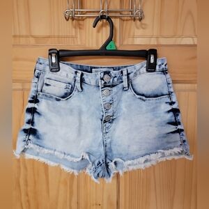Light wash Jean shorts